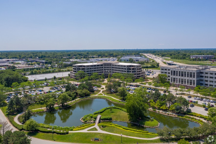 More Photos Of 1751 Lake Cook Rd, Deerfield Office For Lease