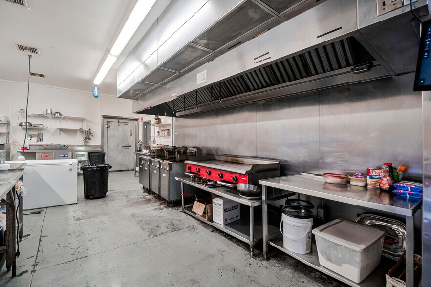 More Photos Of 2579 Douglas Ave, Brewton Restaurant For Sale