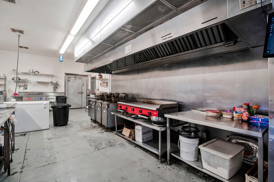 More Photos Of 2579 Douglas Ave, Brewton Restaurant For Sale