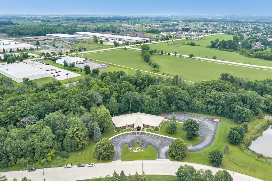 More Photos Of 2980 Walker Dr, Green Bay Office For Sale