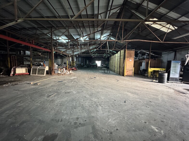 More Photos Of 6011-6019 Gold Houston TX 77026 st, Houston Warehouse For Lease