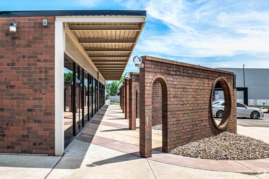 More Photos Of 816-818 NW Park Ln, Lee's Summit Office For Lease