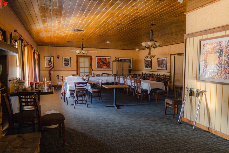More Photos Of 5159 CA-140, Mariposa Restaurant For Sale