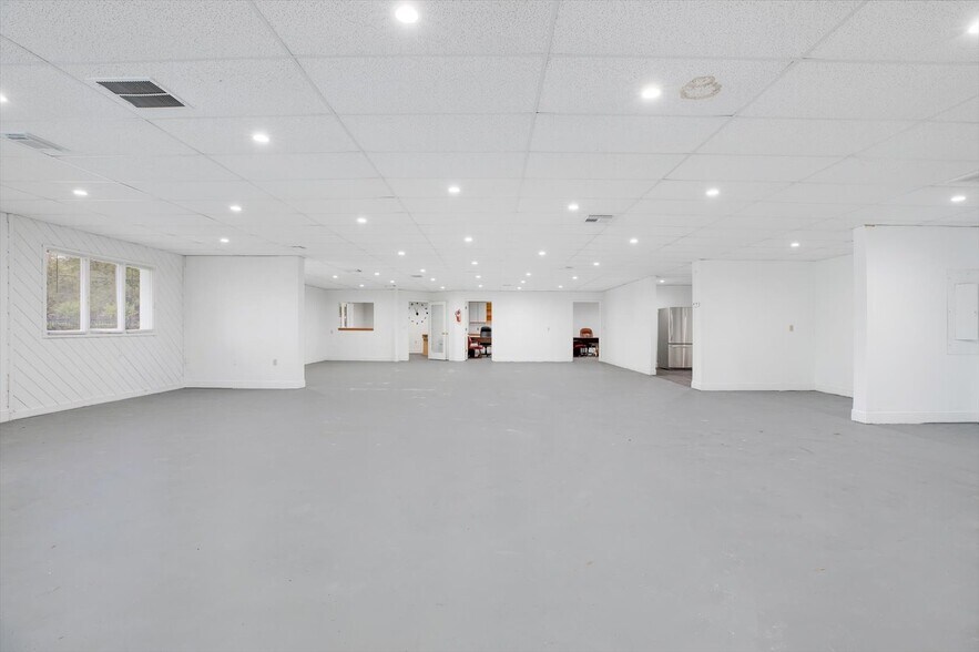 More Photos Of 12425 N Florida Ave, Tampa Medical For Sale