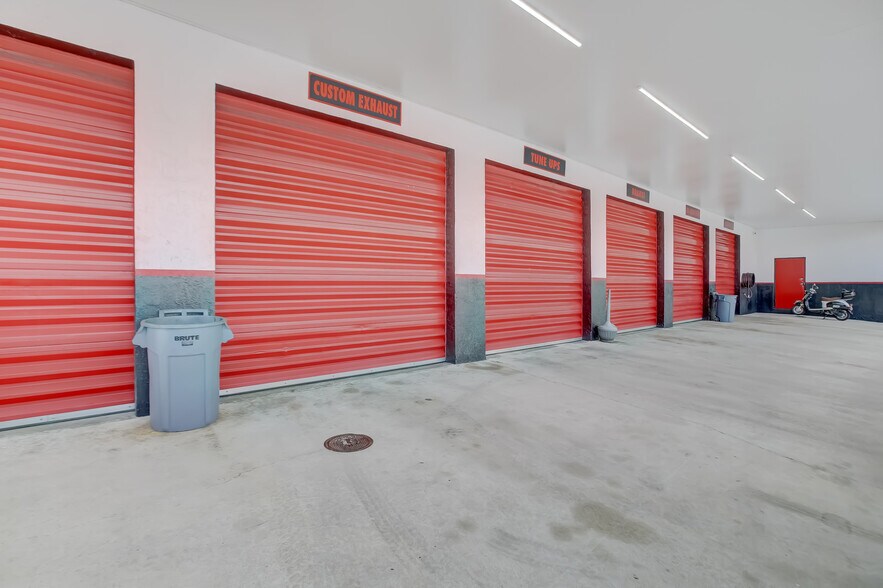 More Photos Of 530 S Dixie Hwy W, Pompano Beach Auto Repair For Sale