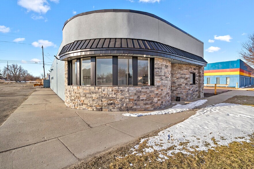 More Photos Of 32413 Michigan Ave, Wayne Freestanding For Sale