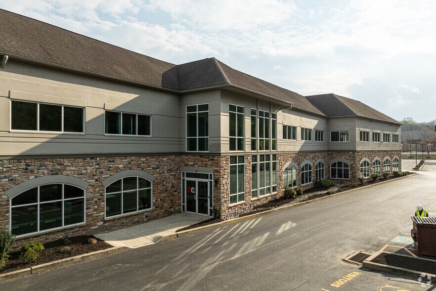 More Photos Of 400 Lapp Rd, Malvern Medical For Lease