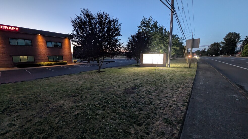 More Photos Of 20055 SW Pacific Hwy, Sherwood Office For Lease