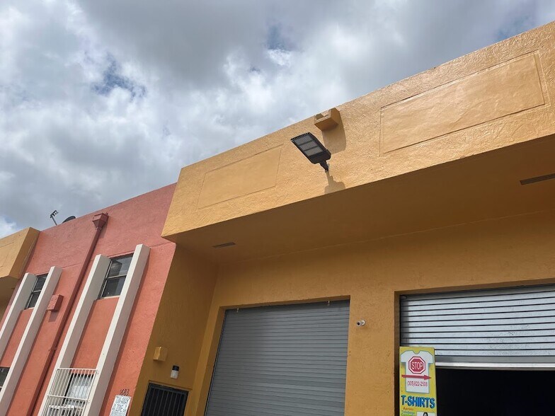 More Photos Of 1685 W 40th St, Hialeah Warehouse For Lease