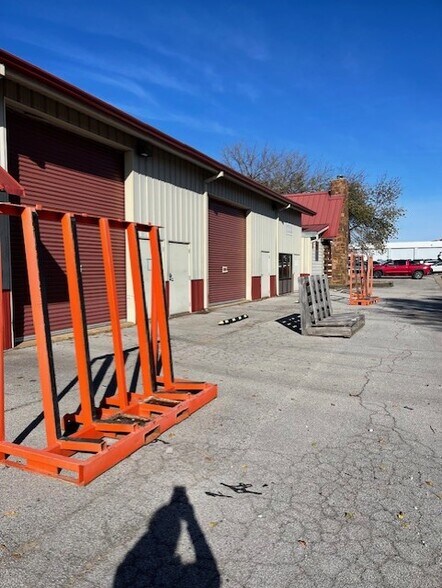 More Photos Of 601 W Oakland St, Broken Arrow Office Residential For Sale