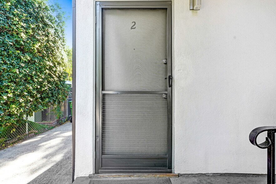 More Photos Of 14728 Magnolia Blvd, Sherman Oaks Apartments For Sale