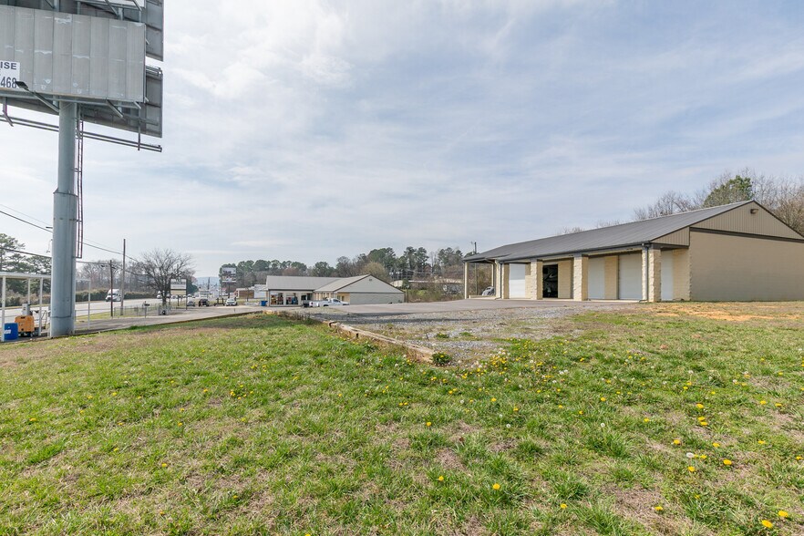 More Photos Of 2065 Cleveland Hwy, Dalton Flex For Sale