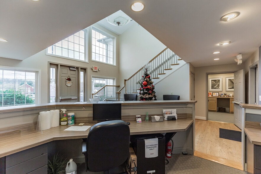 More Photos Of 10425 Southern Maryland Blvd, Dunkirk Medical For Lease