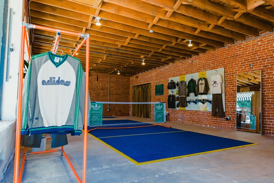 More Photos Of 5320 N Figueroa St, Los Angeles Storefront For Lease