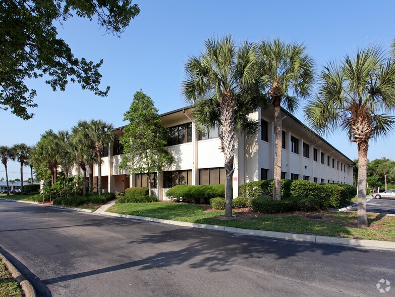 More Photos Of 1025 S Semoran Blvd, Winter Park Unknown For Lease