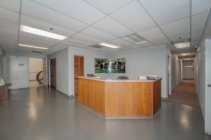 More Photos Of 1003 Clarence Larson Dr, Oak Ridge Warehouse For Sale