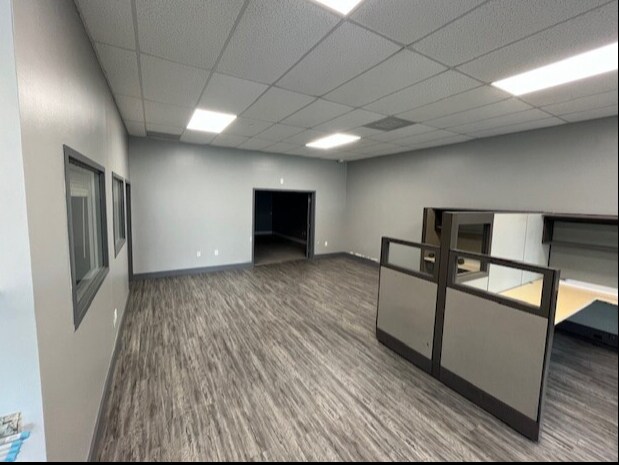 More Photos Of 19301 SW 106th Ave, Miami Showroom For Lease