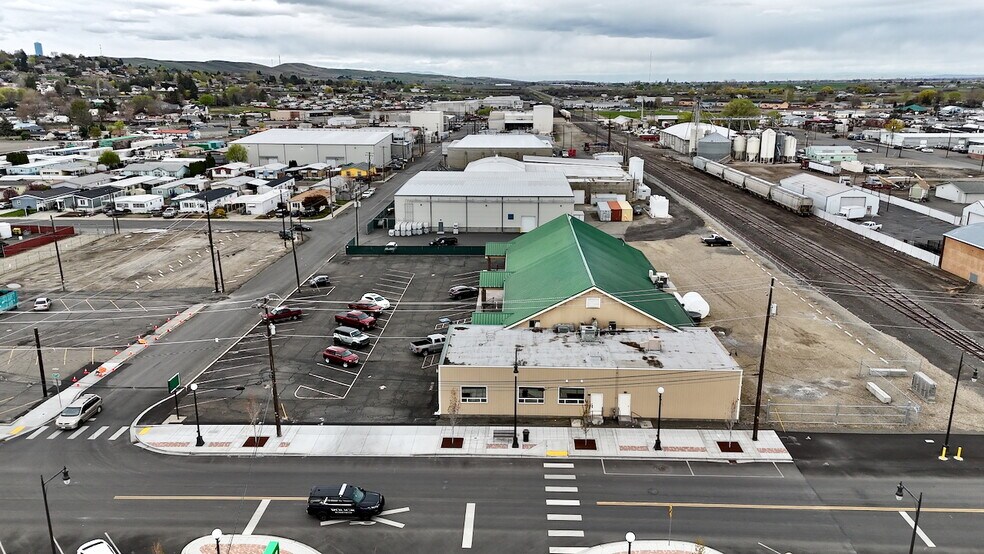 More Photos Of 105 S 6th St, Sunnyside Loft Creative Space For Lease