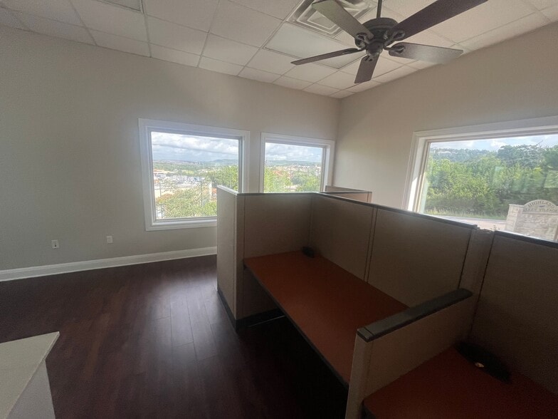 More Photos Of 20500 Fm 1431, Lago Vista Loft Creative Space For Lease