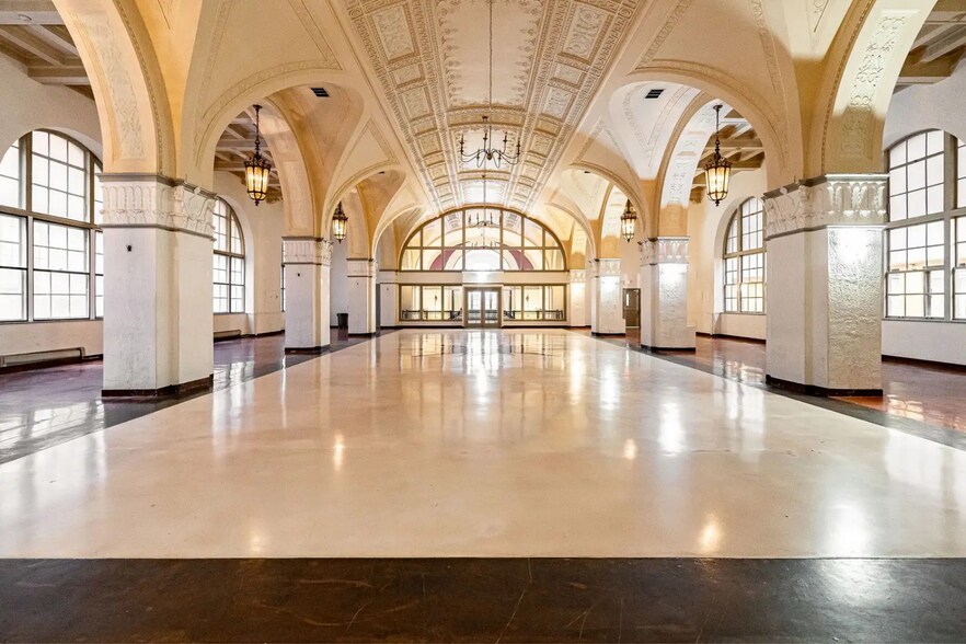 More Photos Of 620 S Third St, Louisville Office Residential For Sale