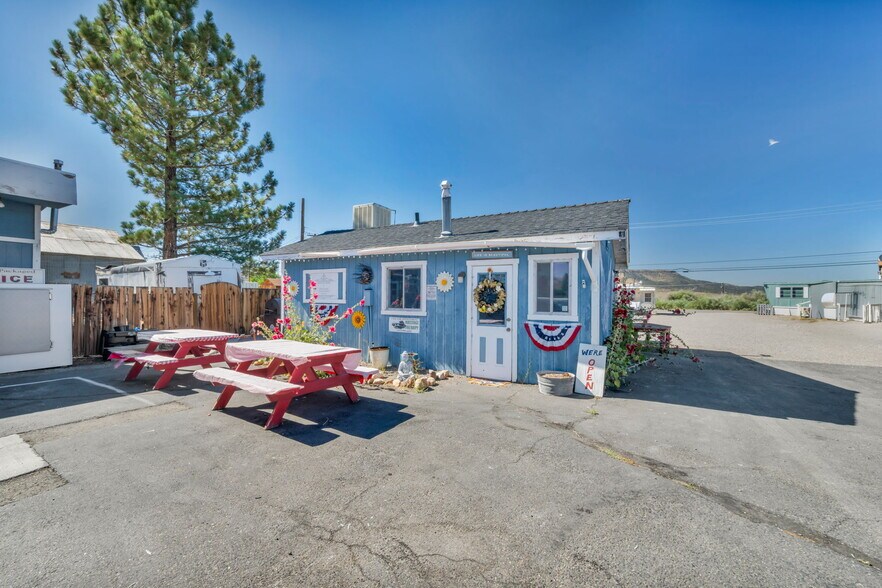 More Photos Of 198 Main St, Bridgeport Restaurant For Sale