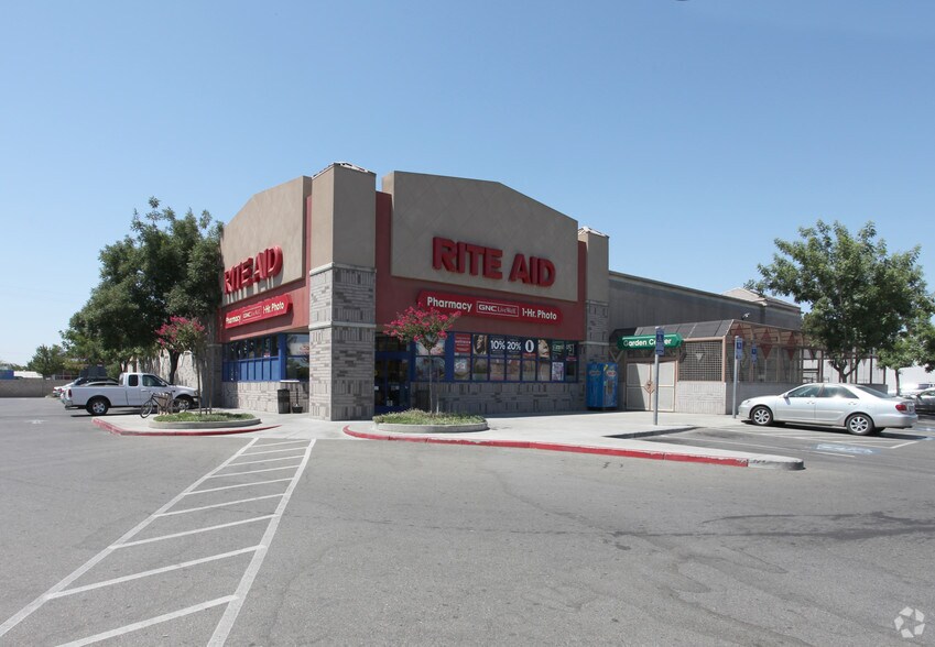 More Photos Of 707 W Lacey Blvd, Hanford General Retail For Sale