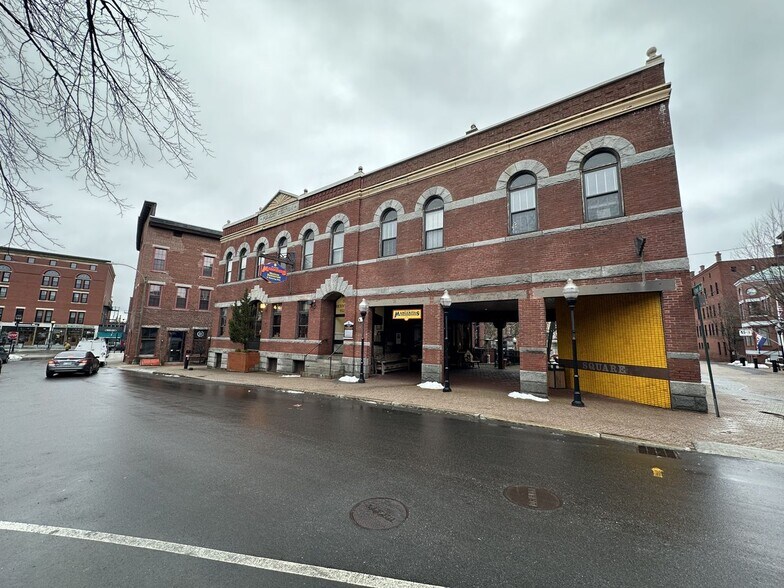 More Photos Of 5 Warren St, Concord Storefront Retail Office For Lease