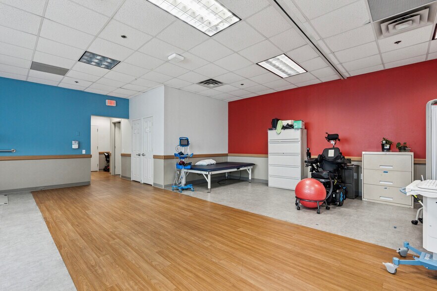 More Photos Of 1500 S Christopher Columbus Ave, Philadelphia Medical For Sale