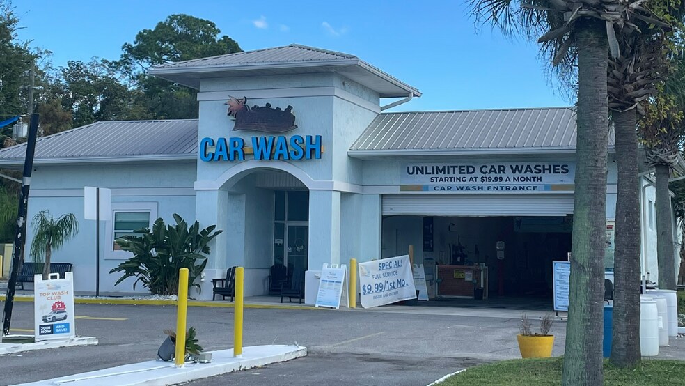 Primary Photo Of 5864 University Blvd, Jacksonville Carwash For Sale