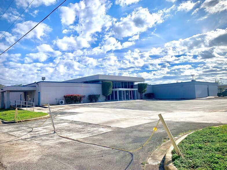 More Photos Of 218 W NASA Rd 1, Webster Office For Sale