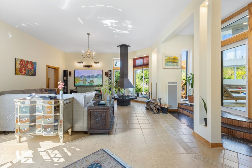 More Photos Of 57 Rue Allan, Brownsburg-chatham Apartments For Sale