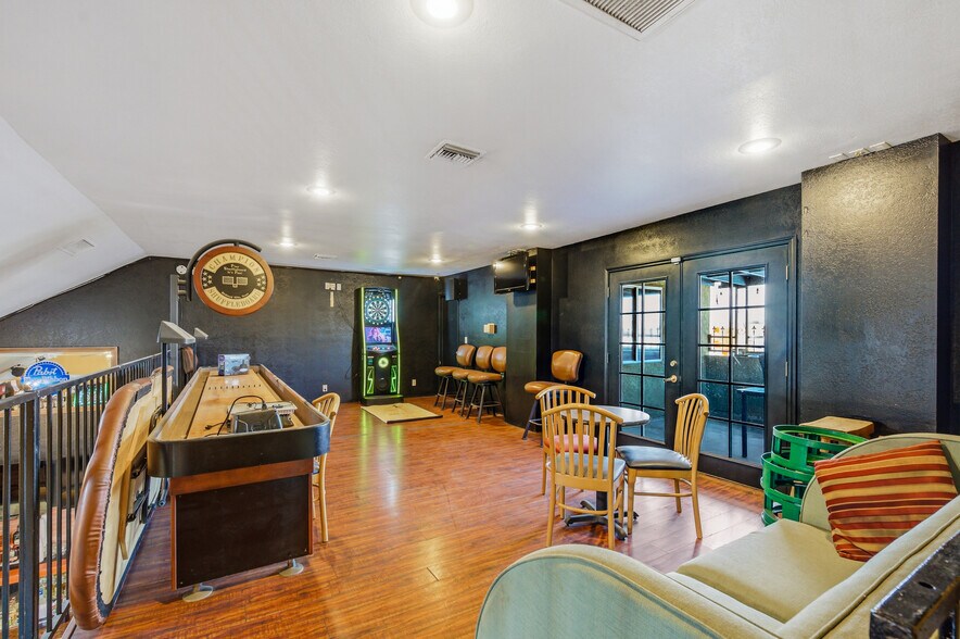 More Photos Of 877 Hancock Rd, Bullhead City Bar For Sale