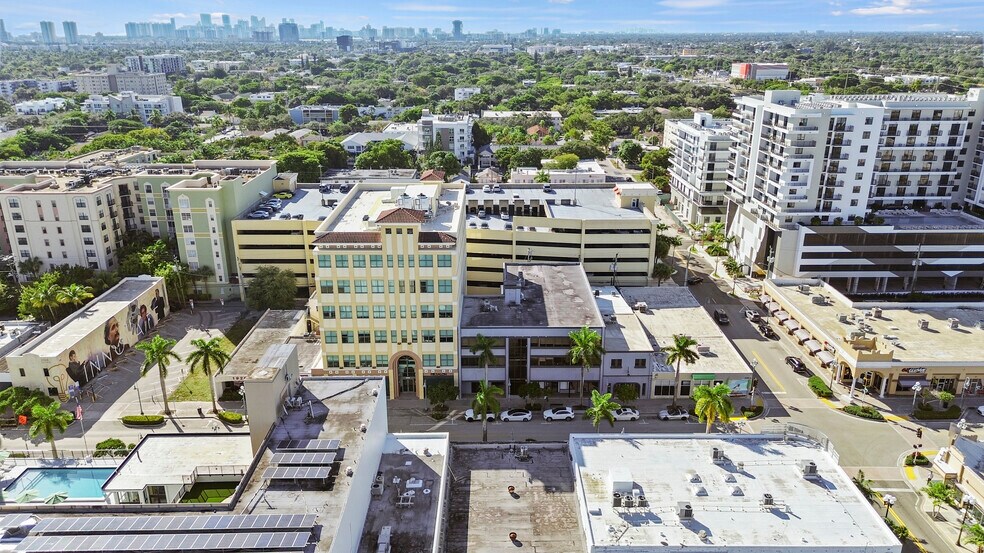 More Photos Of 1940 Harrison St, Hollywood Loft Creative Space For Lease