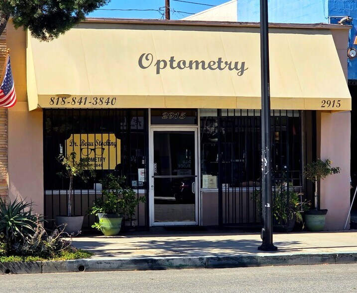 Primary Photo Of 2915 W Magnolia Blvd, Burbank Storefront For Sale