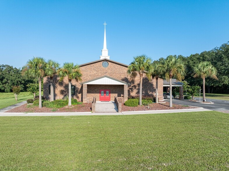 More Photos Of 5056 FL-47, Lake City Specialty For Sale