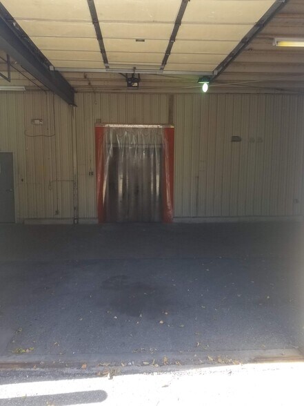 More Photos Of 2208 Trott Ave SW, Willmar Flex For Sale