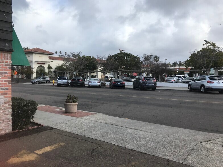 More Photos Of 7536 Fay Ave, La Jolla Restaurant For Lease