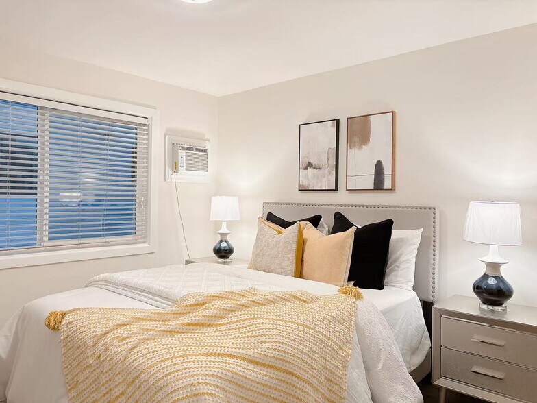 More Photos Of 1250 W 37th St, Los Angeles Apartments For Sale