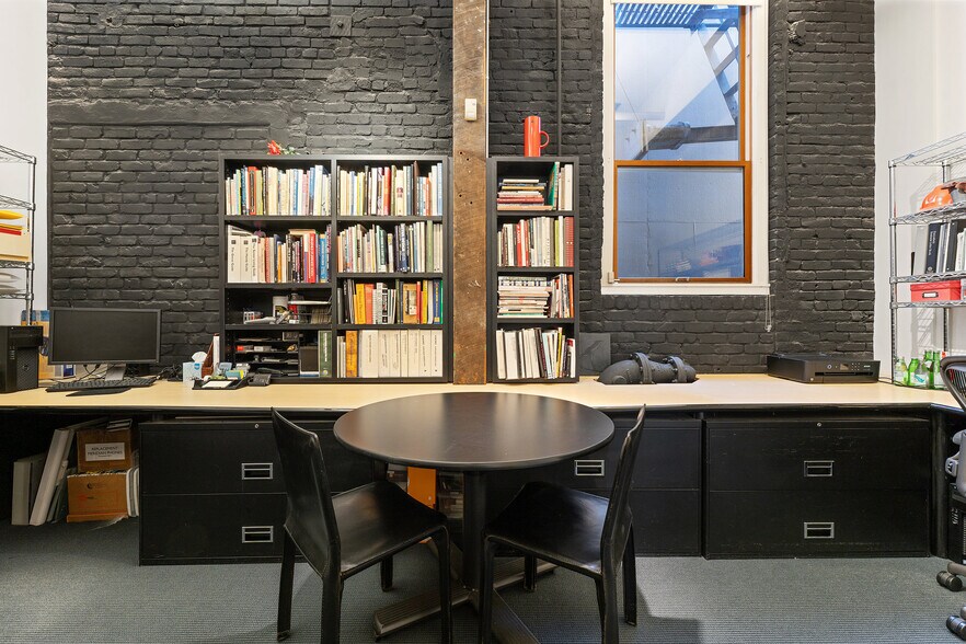 More Photos Of 720 York St, San Francisco Office For Lease