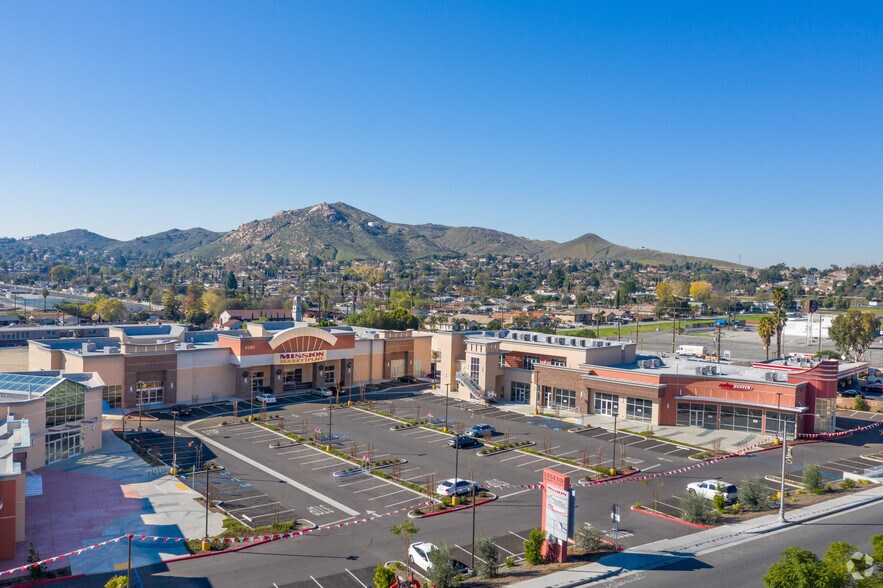 More Photos Of 6280 Mission Blvd, Jurupa Valley Unknown For Sale