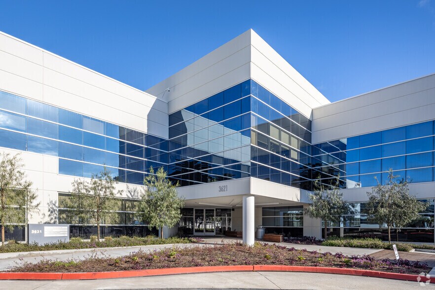 More Photos Of 3601 S Harbor Blvd, Santa Ana Unknown For Lease