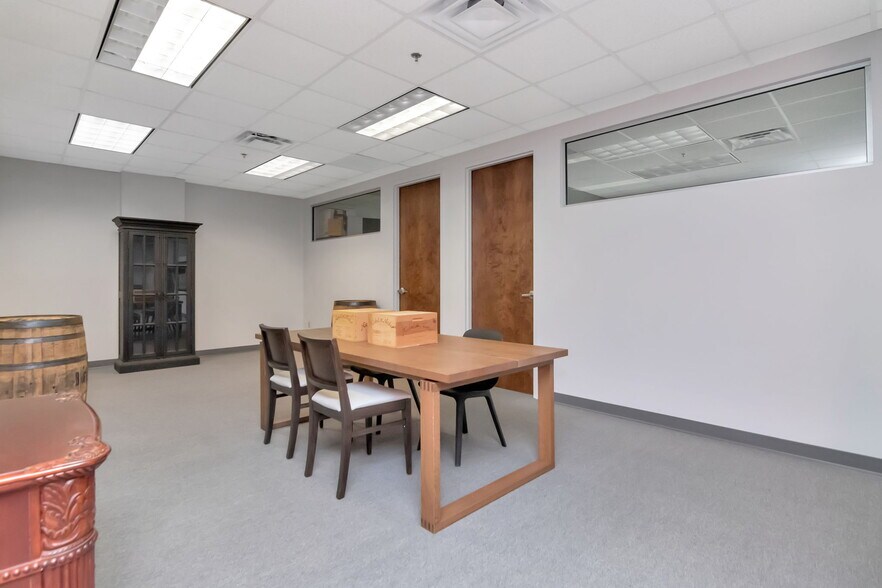 More Photos Of 1208 E Kennedy Blvd, Tampa Apartments For Sale