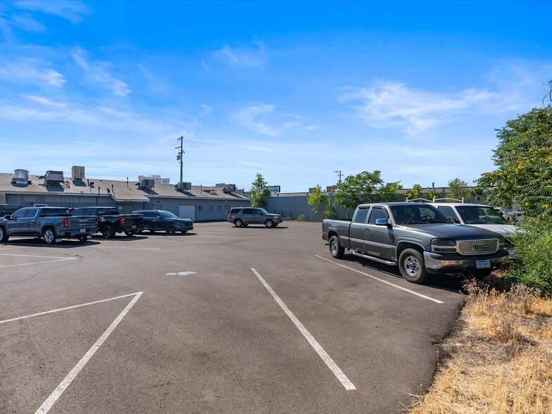 More Photos Of 301-309 S Kietzke Ln, Reno General Retail For Sale
