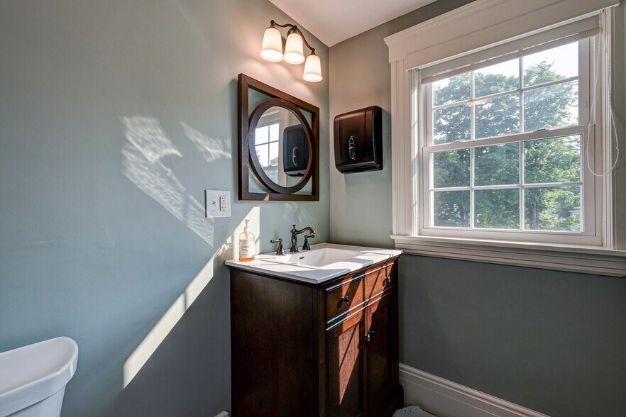 More Photos Of 8 Church St, Westborough Office Residential For Lease