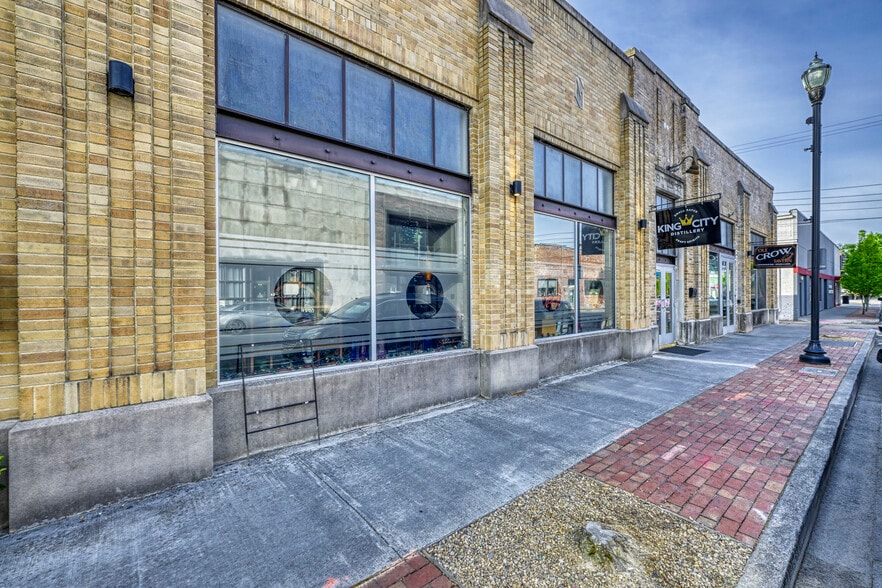More Photos Of 223 Commerce St, Kingsport Storefront For Sale