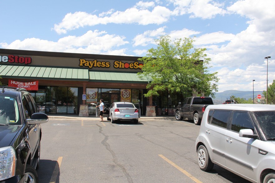 More Photos Of 1135 S Camino Del Rio Dr, Durango Restaurant For Lease