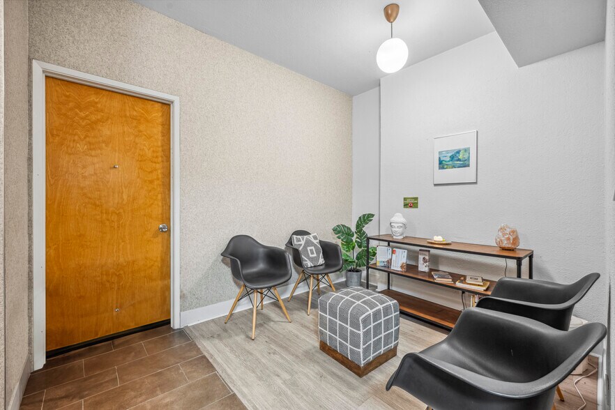 More Photos Of 3636 5th Ave, San Diego Office For Lease