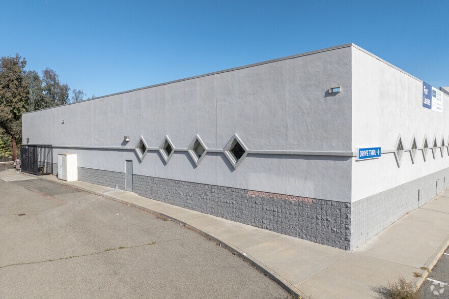 More Photos Of 8015 Limonite Ave, Jurupa Valley Drugstore For Lease