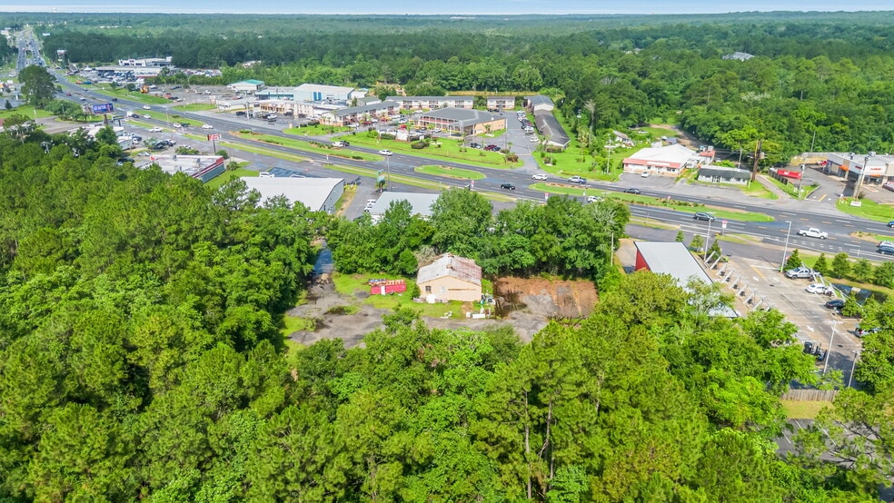 More Photos Of 6451 Highway 90, Milton General Retail For Lease