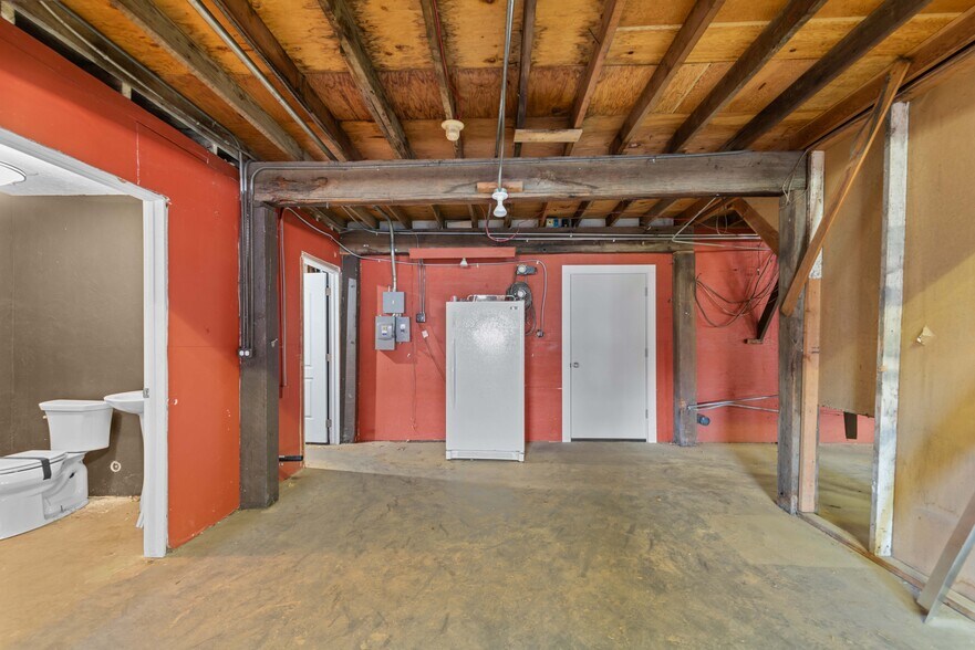 More Photos Of 1260 Lower Sunnyslope Rd, Wenatchee Manufacturing For Lease